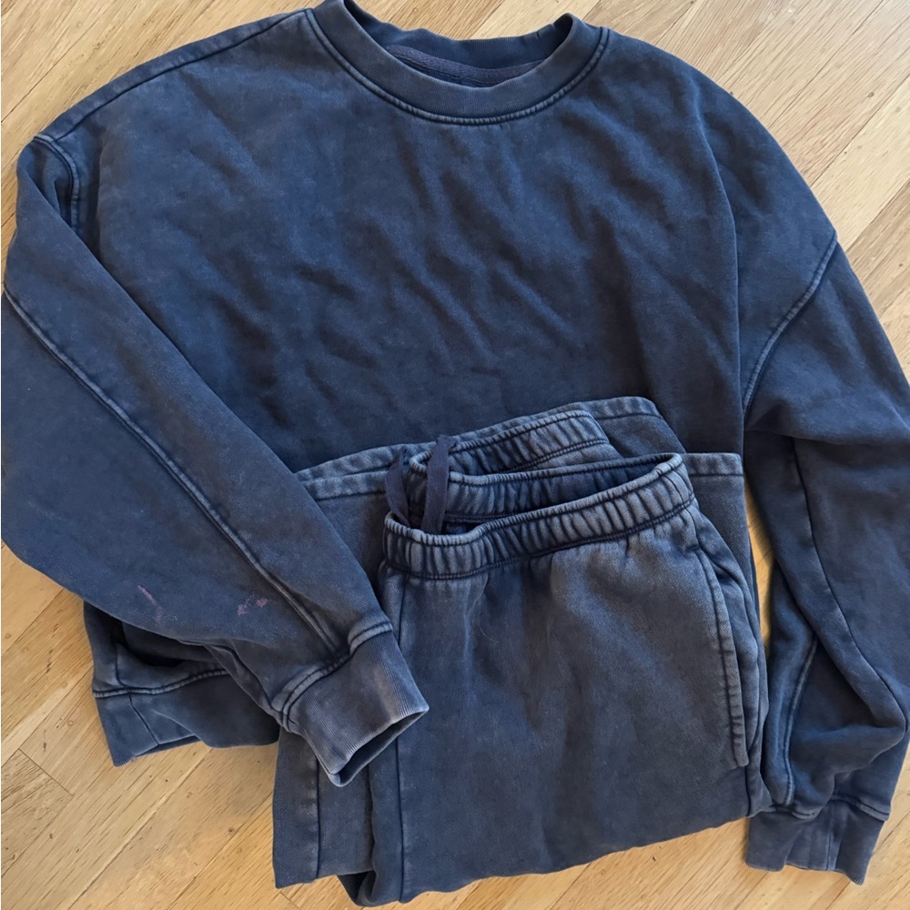 Gap Sweat Set! Navy Blue Acid Wash look